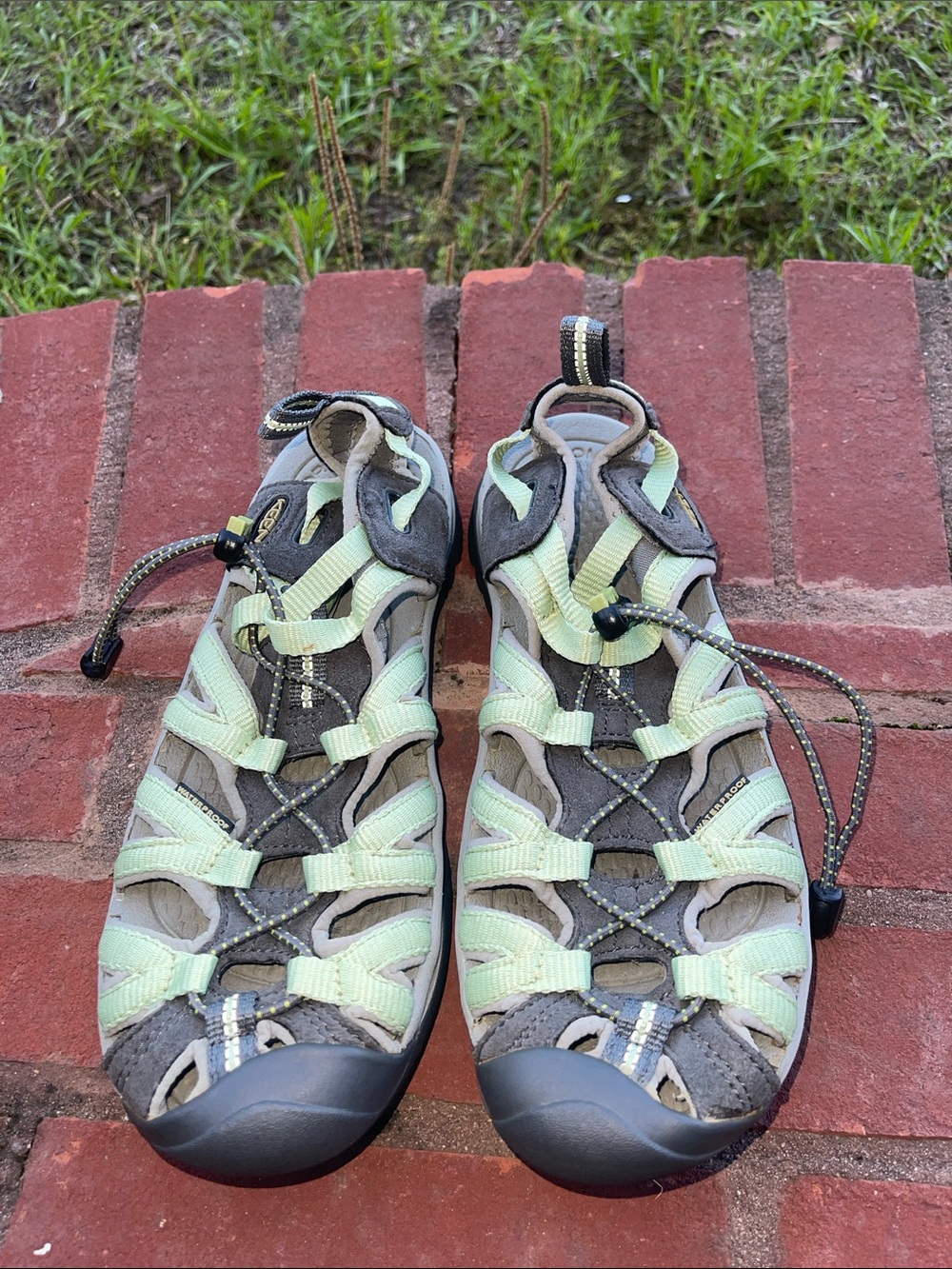 Keen Women's Strappy Closed-Toe Sandals in Green and Gray